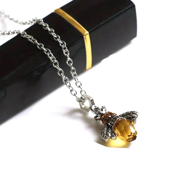 “Amber Abdomen Queen Bee” Faceted Tomenta Bumblebee Honeybee Victorian Necklace - Picture 14 of 16